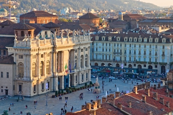 italy village town square